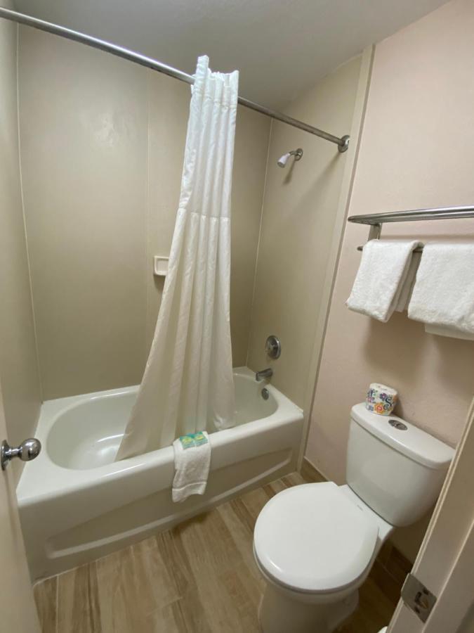 Fern Park Regency Inn المظهر الخارجي الصورة