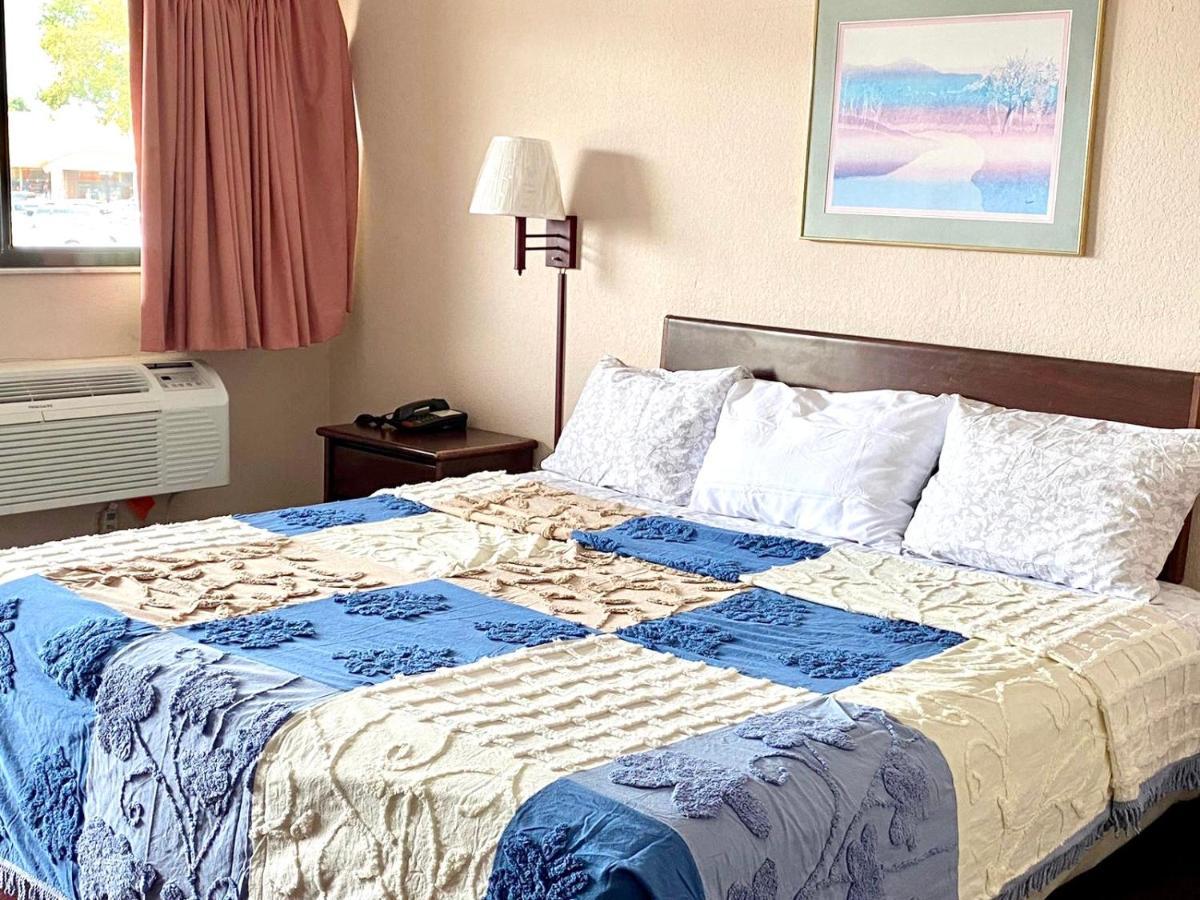 Fern Park Regency Inn المظهر الخارجي الصورة